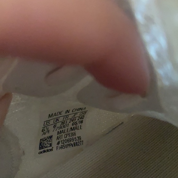 Yeezys - Picture 5 of 5